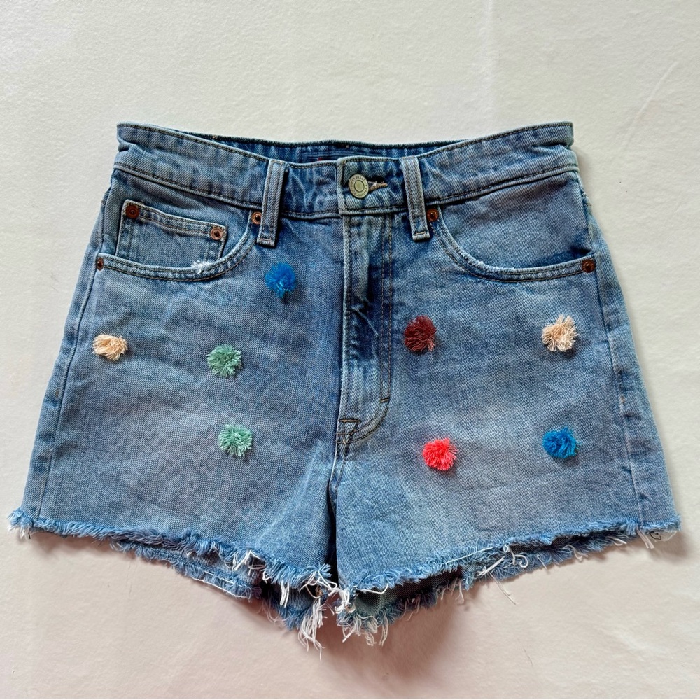 NWOT LUCKY BRAND “Lucky Pins” Denim Pom-Pom High-Rise Shorts (2/26) - Picture 4 of 17